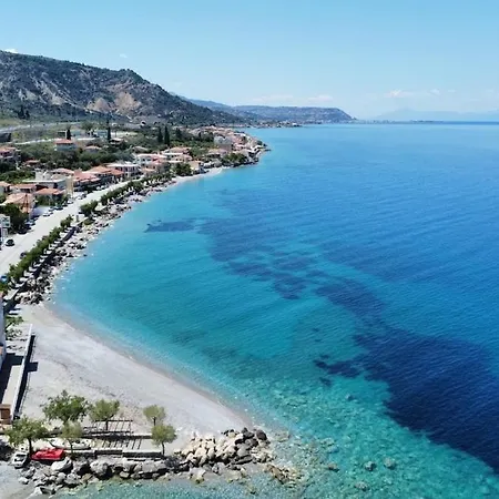 Beachfront Summer House Σπίτι διακοπών *