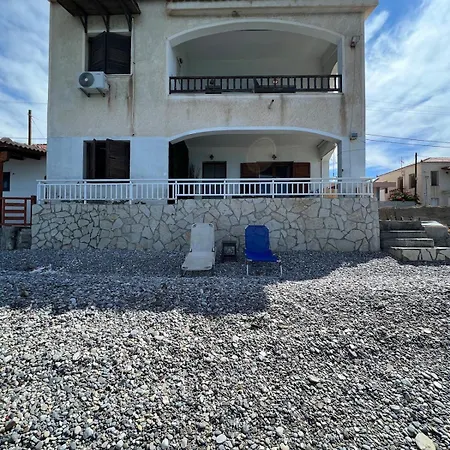 Beachfront Summer House * Derveni