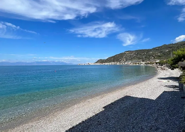 Beachfront Summer House *